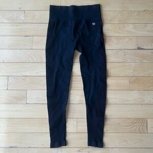 NWOT Forever 21 Black Ribbed Athletic Leggings